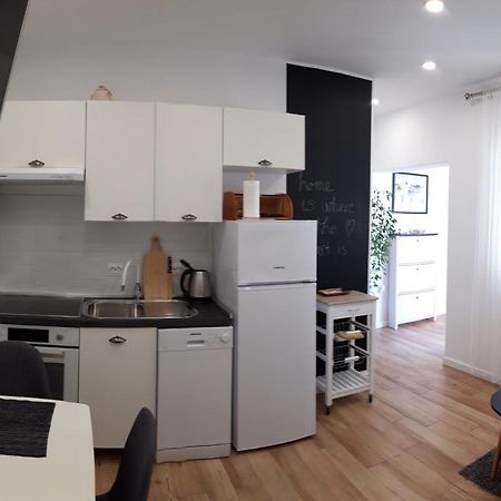 Lili Apartment In Zadar Pet Friendly, Free Parking Bagian luar foto