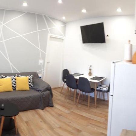 Lili Apartment In Zadar Pet Friendly, Free Parking Bagian luar foto