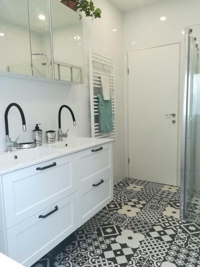 Lili Apartment In Zadar Pet Friendly, Free Parking Bagian luar foto